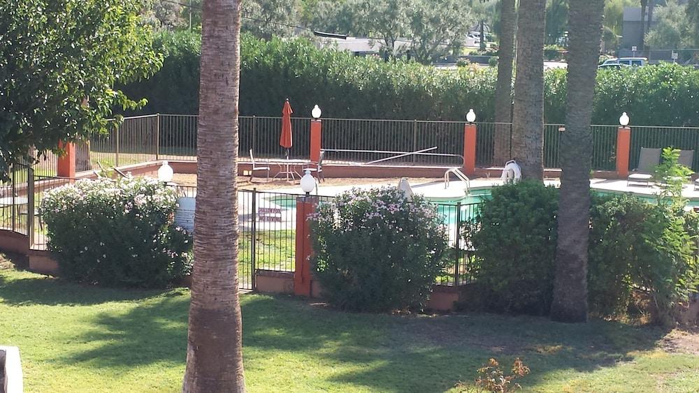 Howard Johnson By Wyndham Phoenix Airport/Downtown Area Dış mekan fotoğraf